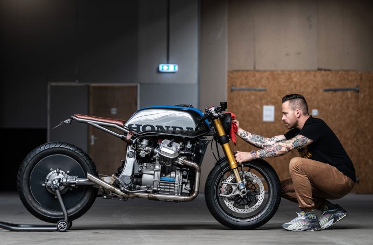 Honda gl500 cafe racer